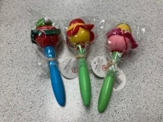 Bilboquet en bois assortis