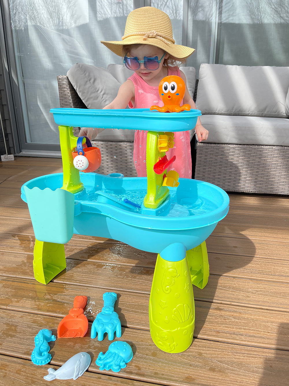 Table sable et eau avec accessoires