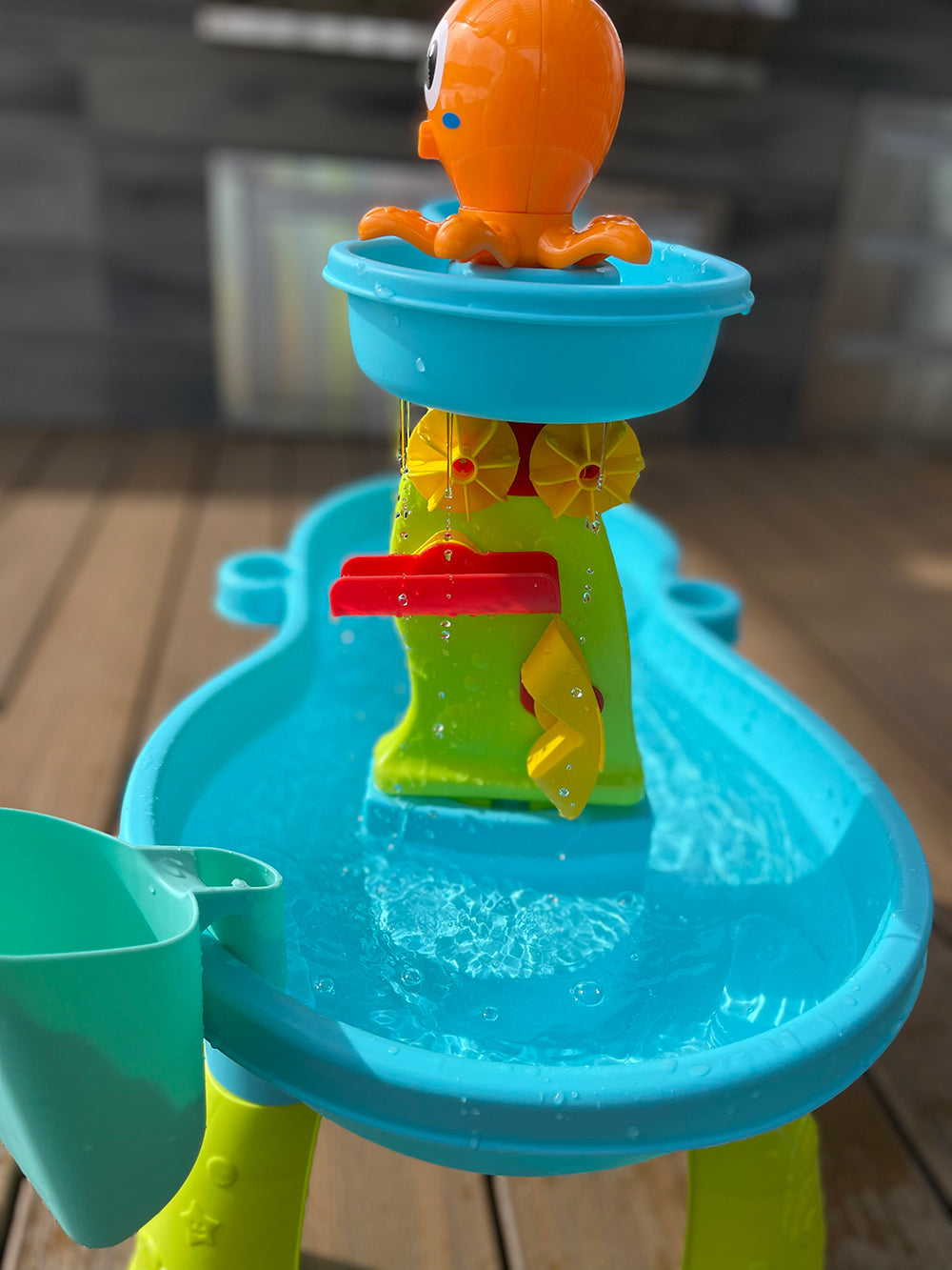 Table sable et eau avec accessoires