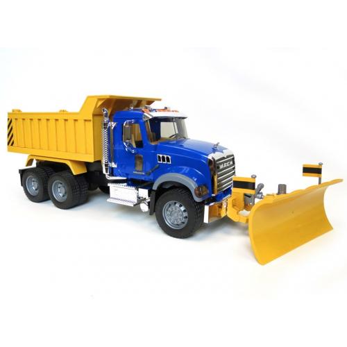 Camion Mack granit avec pelle à neige