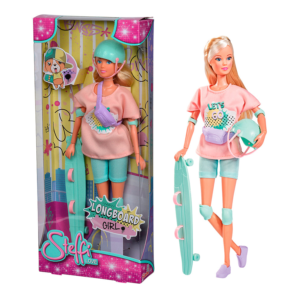 Steffi Love en longboard