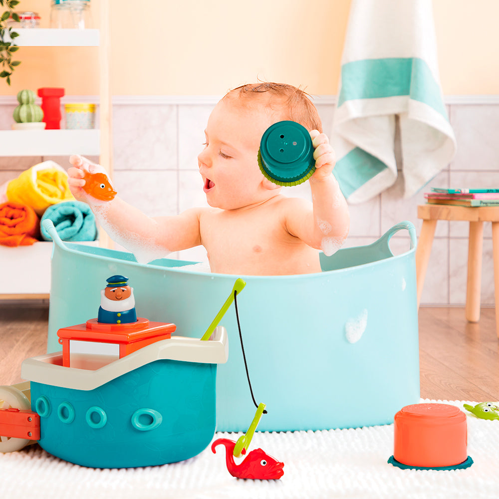 Bateau de pêcheur pour le bain