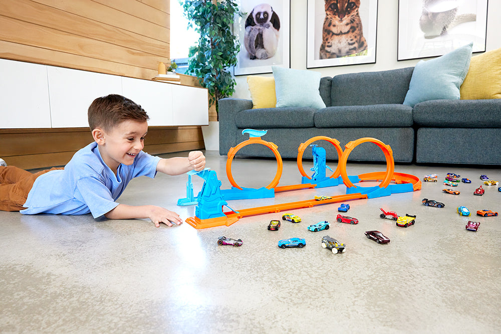 Hot Wheels Coffret Triple boucle à propulseur