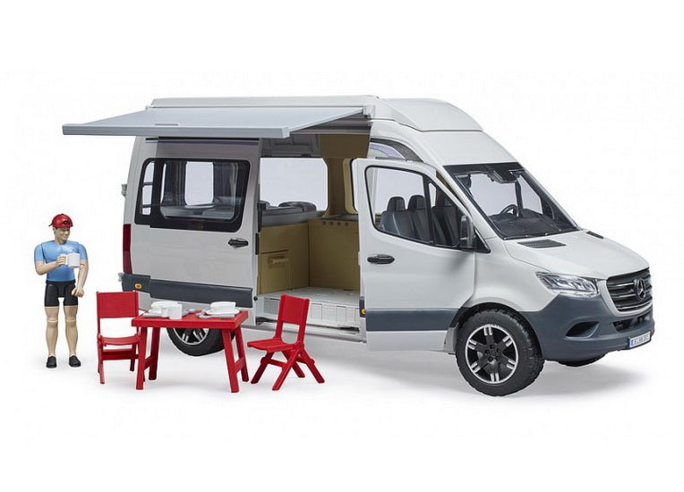 Campeur Sprinter avec conducteur et accessoires