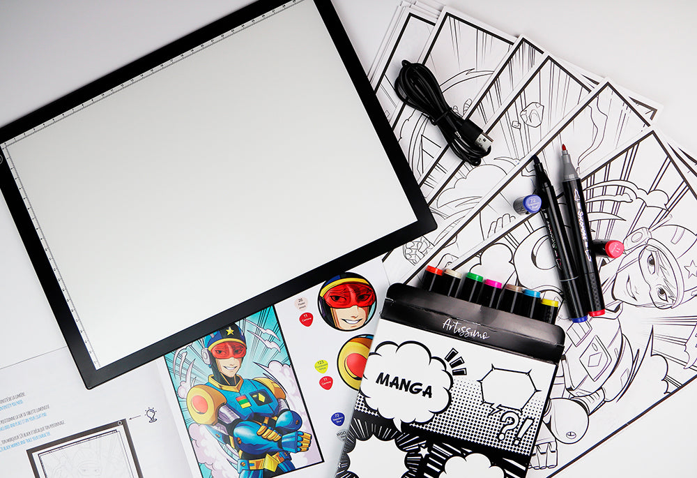 Tablette lumineuse et marqueurs Manga