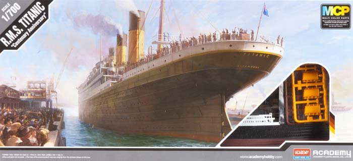 Modèle à coller R.M.S. Titanic Centenary Anniversa