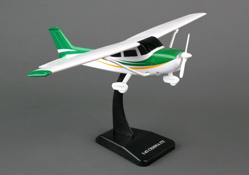 Cessna C172 Skyhawk en plastique