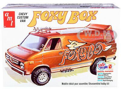 75 CHEVY VAN ''Foxy Box'' 1/25