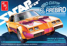 Modèle à coller 79 firebird ``turbo custom`` 1/25