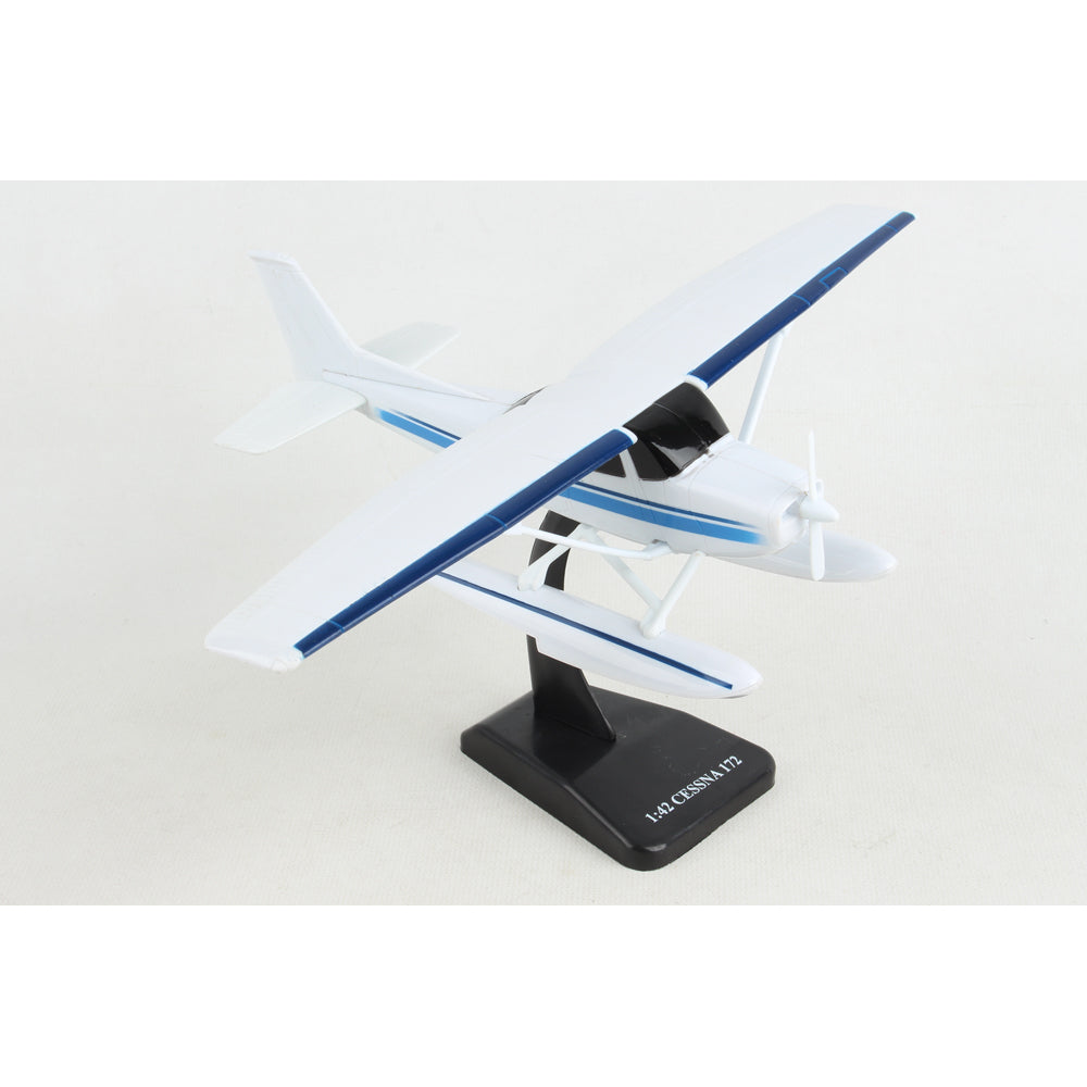 Cessna C172 Skyhawk sur Flotte en plastique