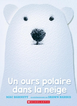 Un ours polaire dans la neige